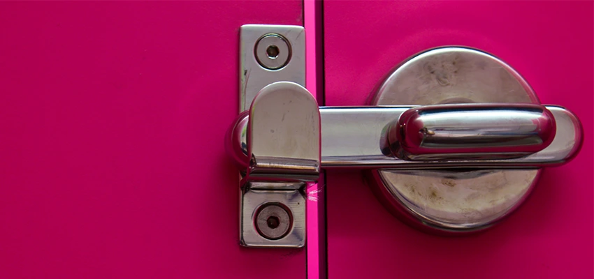 Childproof Gate Lock in Antelope, California